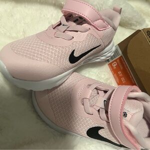 Nike Revolution 6 Toddler Shoes - Orange Box